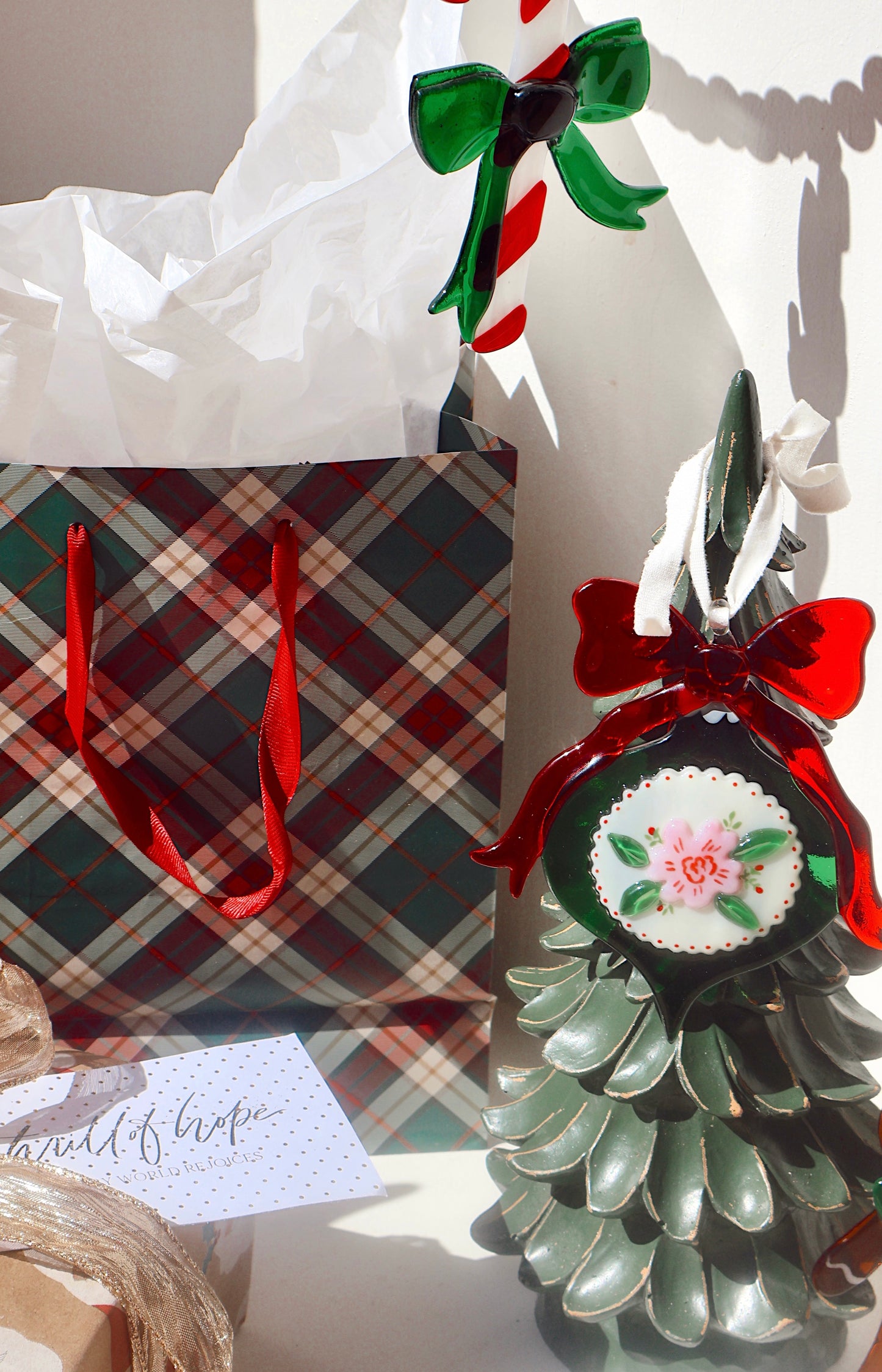 FLORAL CHRISTMAS ORNAMENT